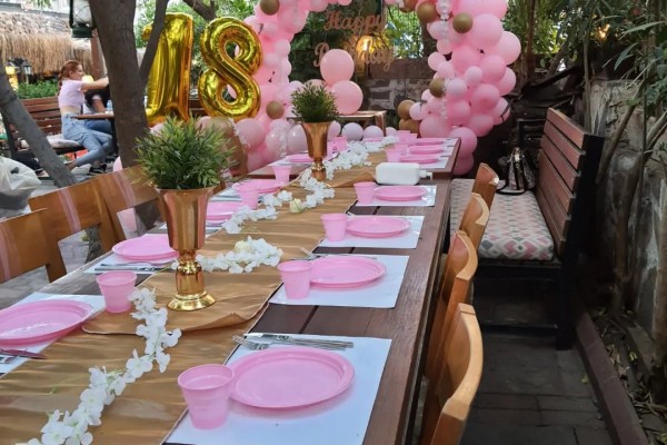 Gaziemir'de 1 Yaş Doğum Günü — Balon Konsept